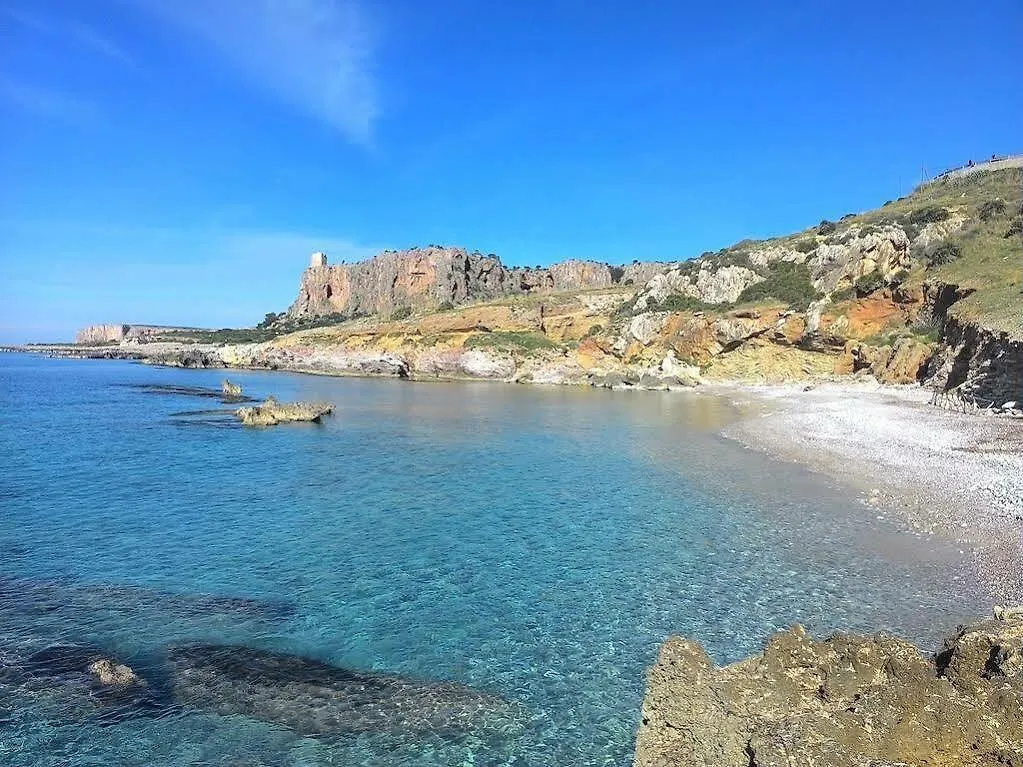 בית נופש הוילה סן ויטו לו קאפו Cala Azzurra איטליה